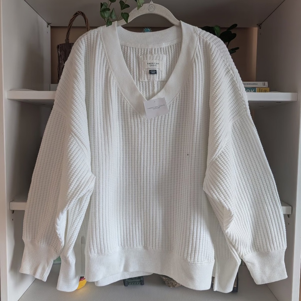 American Eagle Outfitters White Ribbed V-Neck Sweater